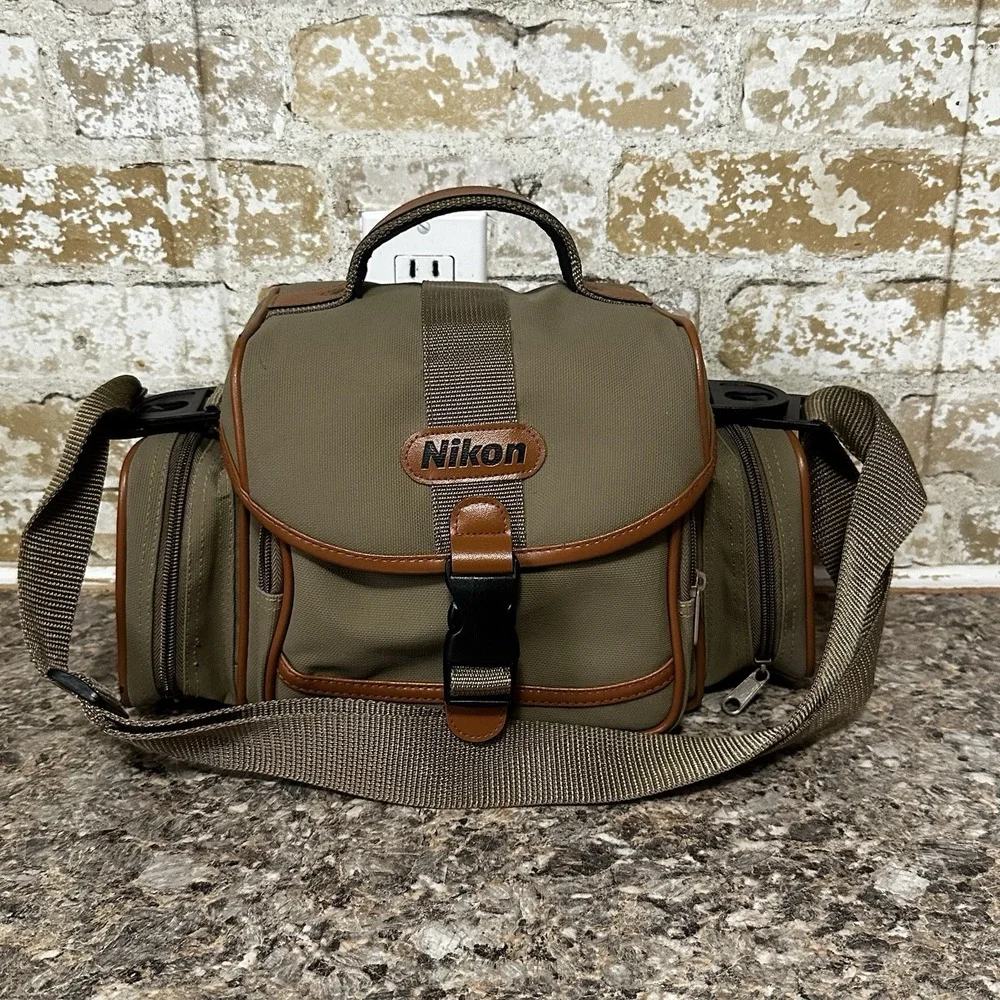 Vintage 1990s Nikon Rugged Camera Gear Carrying/Shoulder Bag - Adjustable Strap